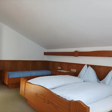 Fruehstueckspension-appartementhaus Wasserer Gæstehus Bad Kleinkirchheim