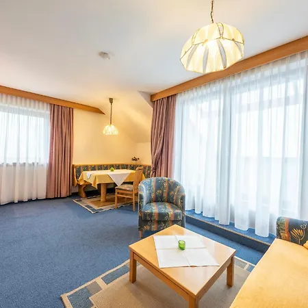 Fruehstueckspension-appartementhaus Wasserer 4*