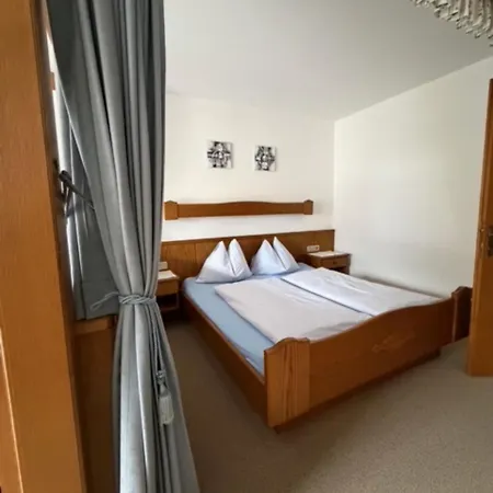 Casa de hóspedes Fruehstueckspension-appartementhaus Wasserer Bad Kleinkirchheim