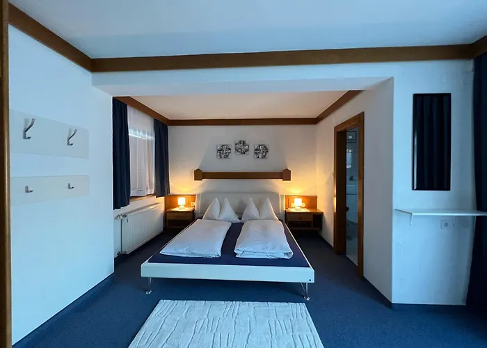 Гостьовий будинок Fruehstueckspension-appartementhaus Wasserer Бад-Кляйнкірхгайм