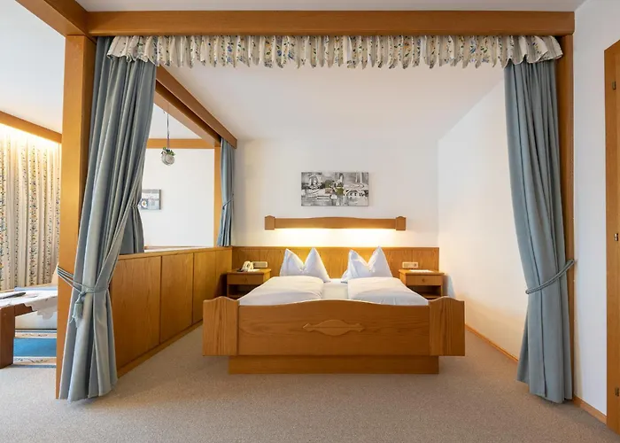 Гостьовий будинок Fruehstueckspension-appartementhaus Wasserer 4*