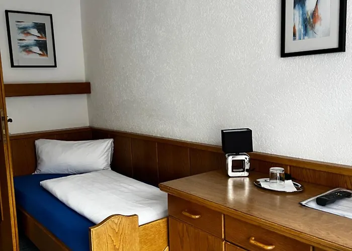 Гостьовий будинок Fruehstueckspension-appartementhaus Wasserer