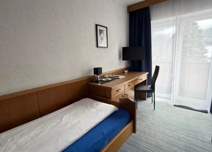 Гостьовий будинок Fruehstueckspension-appartementhaus Wasserer Бад-Кляйнкірхгайм