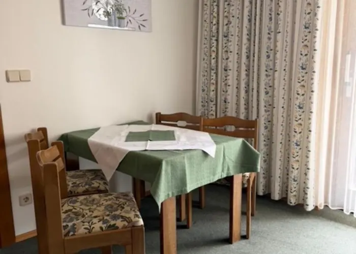 Гостьовий будинок Fruehstueckspension-appartementhaus Wasserer 4*